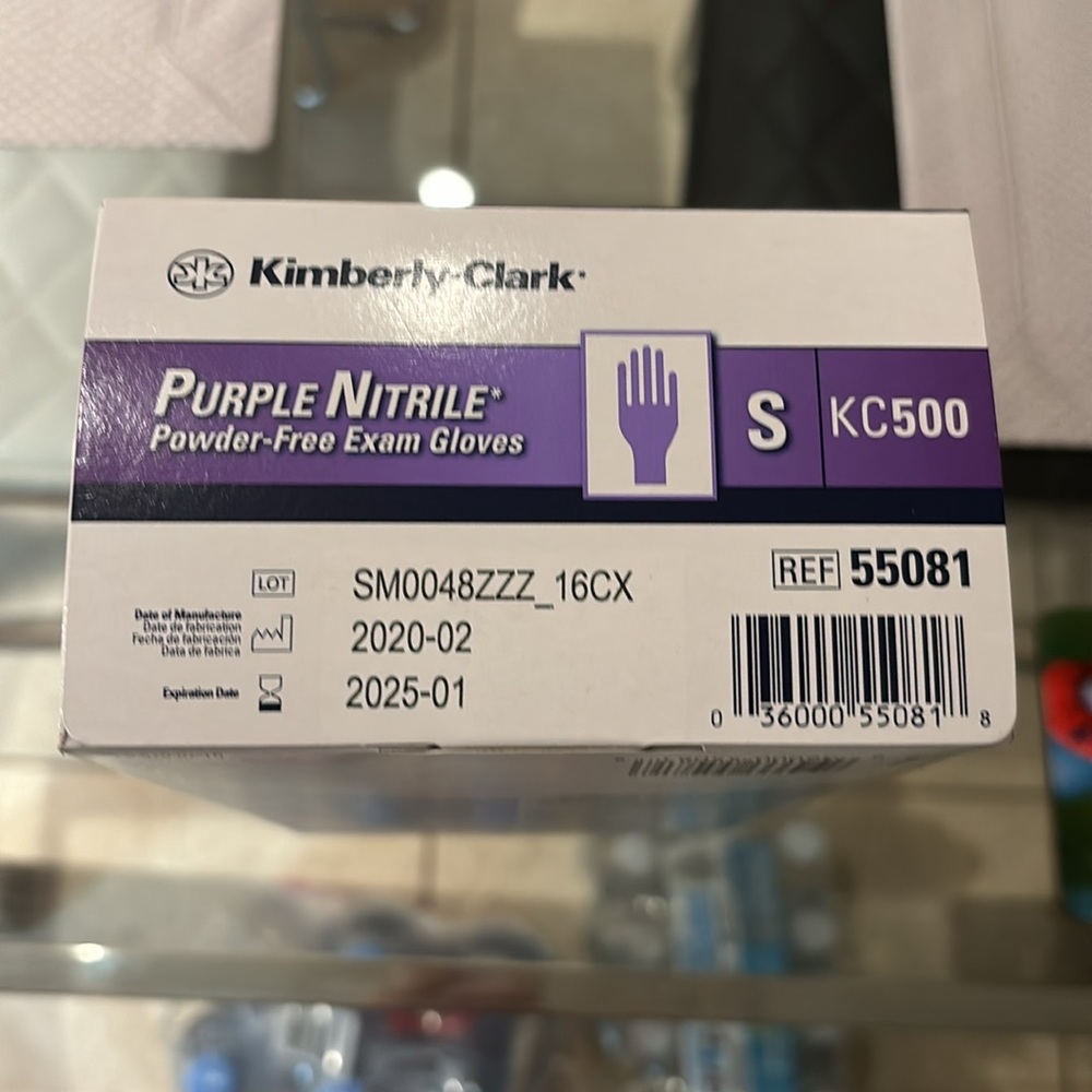 Kimberly-Clark purple nitrile powder free exam gloves size s KC500 NIB - Picture 3 of 5